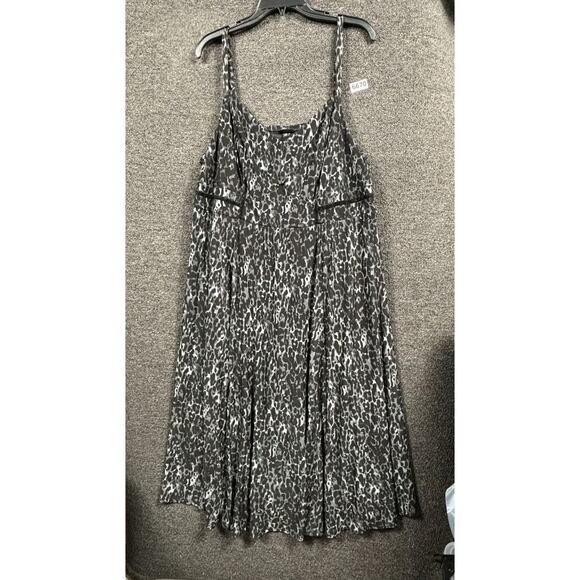 Torrid Leopard Mesh Midi Dress Womens 3X Dark Grey Sleeveless V-Neck Fairygoth - Picture 2 of 7
